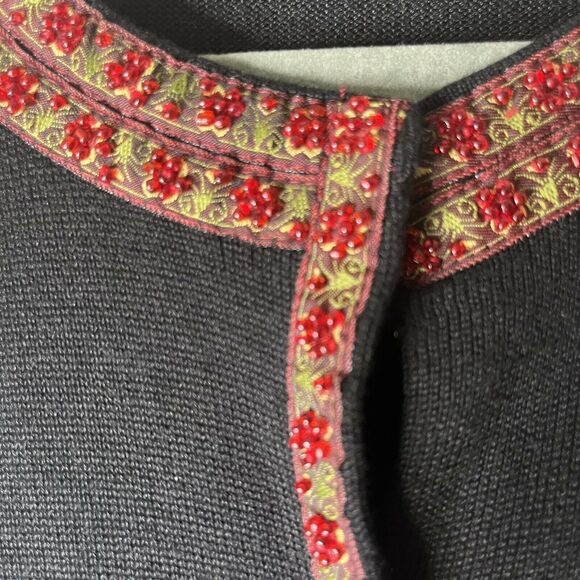 Silk Club Vintage Black Silk Cardigan Beaded Holiday Poinsettia size PM - Picture 2 of 6
